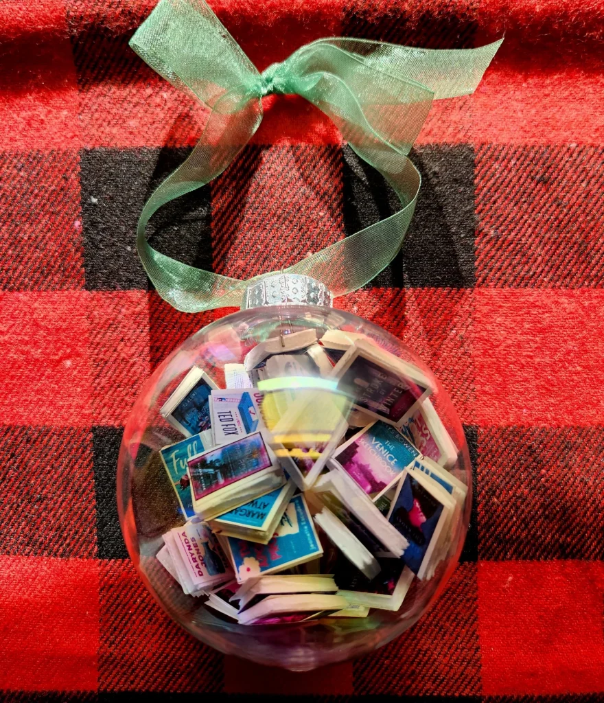 book lovers ornament